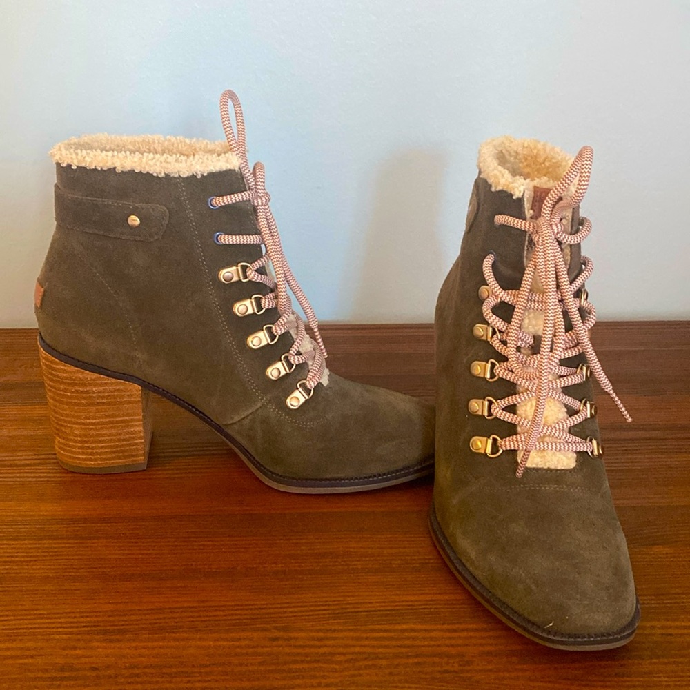 Suede Dr. Scholls heeled boots